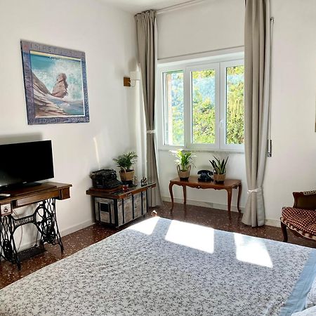 Casa Vacanze Gli Oleandri Браччано Экстерьер фото